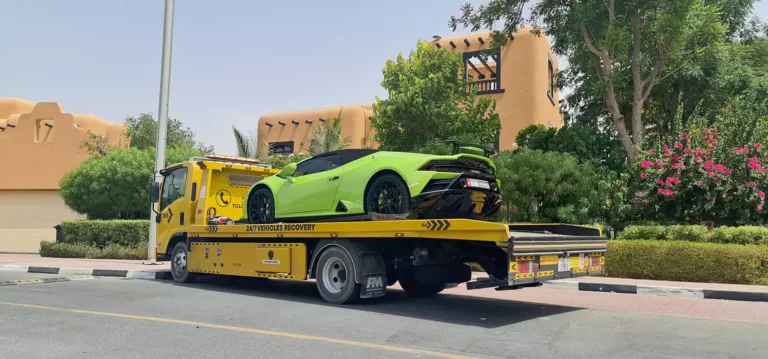 استلام وتسليم السيارات من أمام المنزل في الكويت إلى الوجهة المحددة في دول الخليج.